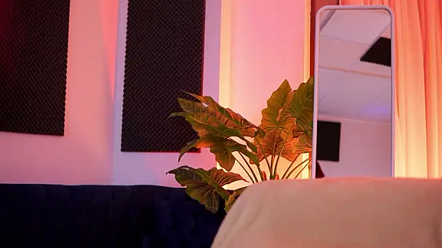 Snapshot of TiffanyBlaize chatting on 02.23.26 TiffanyBlaize online show from 02.23.26