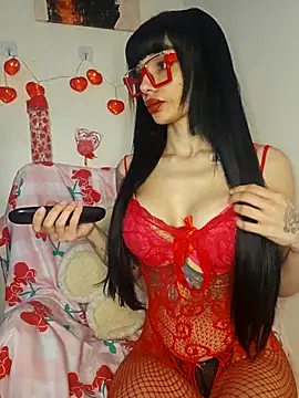 LucyMiax online show from 02.12.26