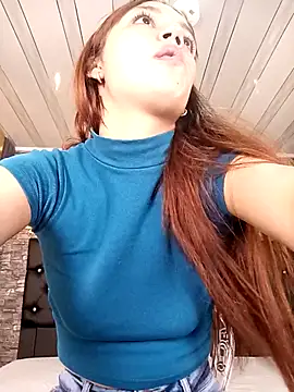 Arianaa Toro online show from 10.27.25