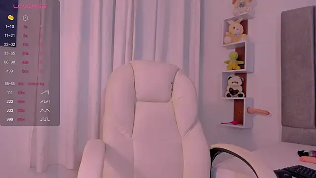 Miaa Star1 online show from 10.20.25