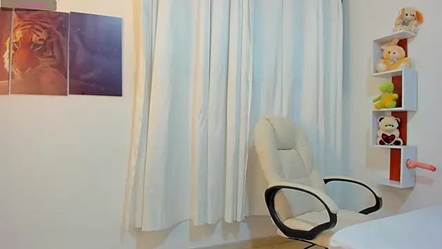 Miaa Star1 online show from 11.01.25