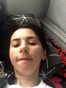 Snapshot of oliviya_mur chatting on 10.19.25 oliviya mur online show from 10.19.25