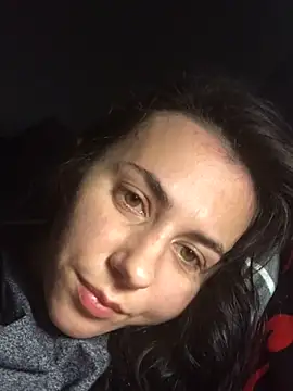 Snapshot of oliviya_mur chatting on 10.30.25 oliviya mur online show from 10.30.25