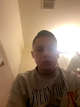 Snapshot of Feloh95 chatting on 11.12.25 Feloh95 online show from 11.12.25