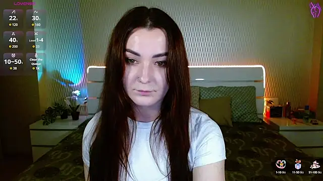 Snapshot of adelecherie69 chatting on 10.16.25 adelecherie69 online show from 10.16.25