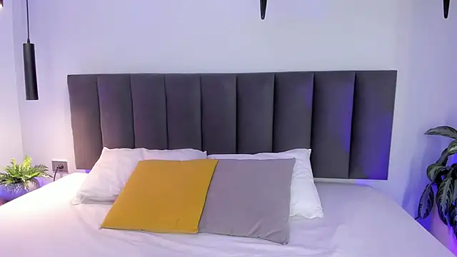 AilanaCortes online show from 10.27.25