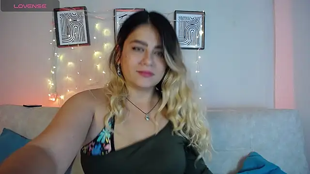 Sweet Bella Valery online show from 04.24.26