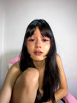 Snapshot of AnaisXoXo chatting on 12.20.25 AnaisXoXo online show from 12.20.25