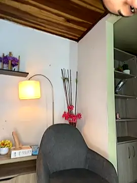 Meggie  online show from 10.21.25