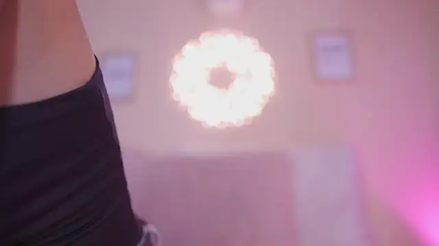 Meggie  online show from 12.03.25