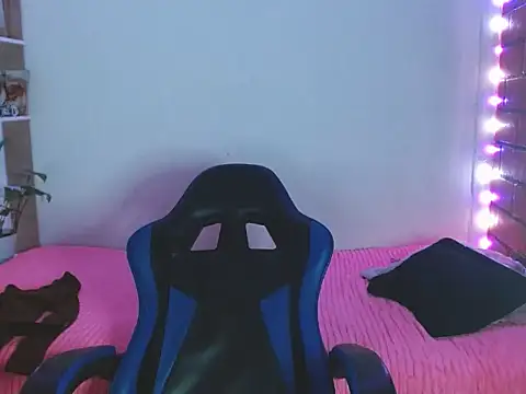 Snapshot of Medussa3033 chatting on 03.02.26 Medussa3033 online show from 03.02.26