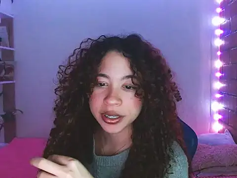 Snapshot of Medussa3033 chatting on 03.07.26 Medussa3033 online show from 03.07.26