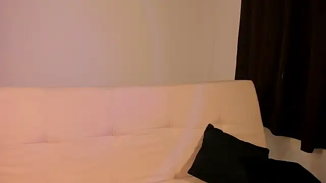 Snapshot of Angely-sweet chatting on 12.04.25 Angely-sweet online show from 12.04.25