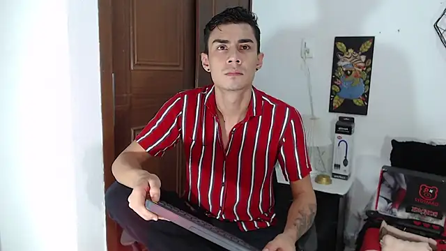 Snapshot of DavidFord2425 chatting on 10.17.25 DavidFord2425 online show from 10.17.25