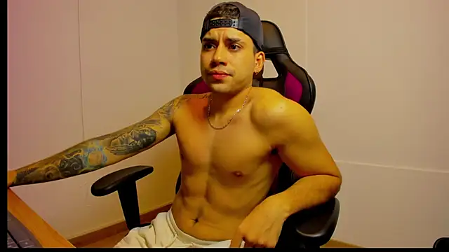 Mike montoya01 online show from 12.04.25