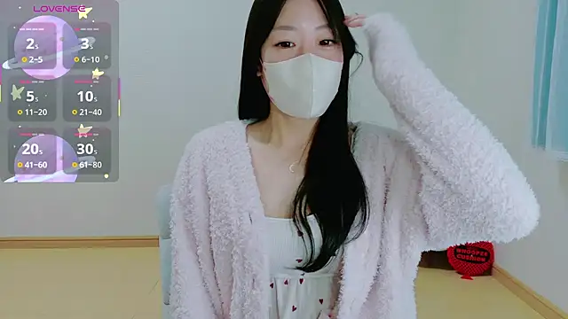 TSUKI circle online show from 11.27.25