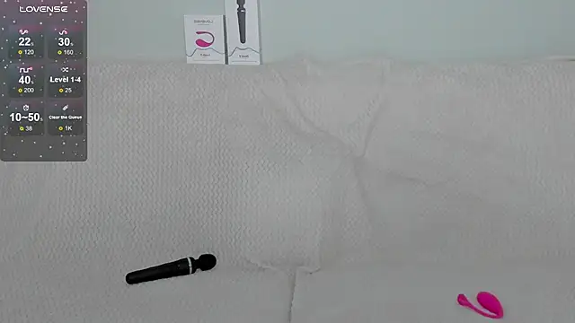 Snapshot of Amina_XDoll chatting on 12.15.25 Amina XDoll online show from 12.15.25