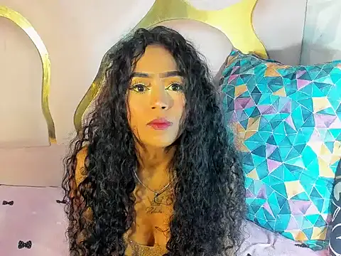 camilaqueenh online show from 10.18.25
