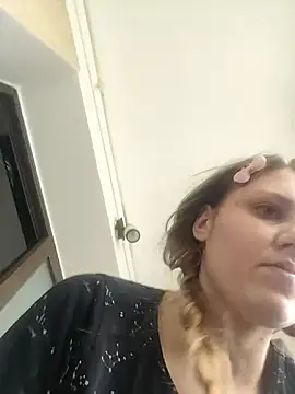 SandyCassie online show from 04.21.26