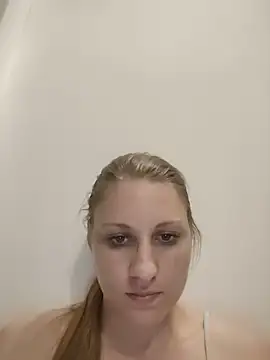 Snapshot of SandyCassie chatting on 06.04.26 SandyCassie online show from 06.04.26