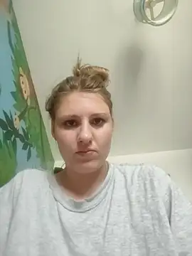 Snapshot of SandyCassie chatting on 06.16.26 SandyCassie online show from 06.16.26