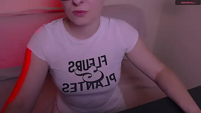 Snapshot of AllaLeomz chatting on 12.02.25 AllaLeomz online show from 12.02.25