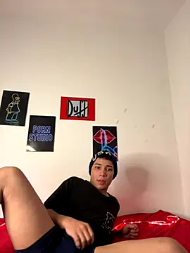 Snapshot of Yeyei77 chatting on 11.22.25 Yeyei77 online show from 11.22.25