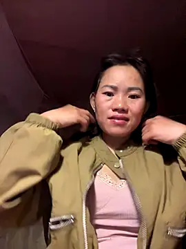 Snapshot of Saomai25 chatting on 10.23.25 Saomai25 online show from 10.23.25