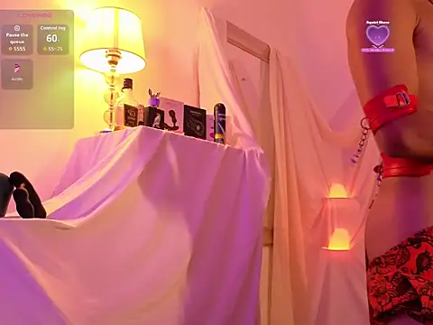 Snapshot of Yamilk101 chatting on 11.17.25 Yamilk101 online show from 11.17.25