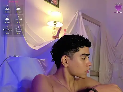 Snapshot of Yamilk101 chatting on 12.04.25 Yamilk101 online show from 12.04.25