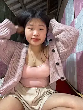 Snapshot of bumbaba chatting on 11.16.25 bumbaba online show from 11.16.25