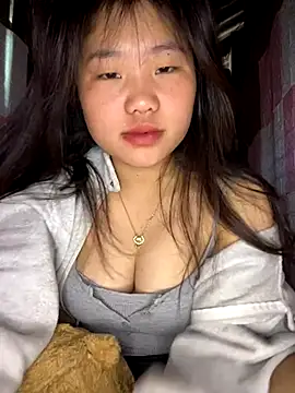 Snapshot of bumbaba chatting on 11.29.25 bumbaba online show from 11.29.25