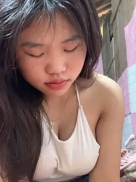 Snapshot of bumbaba chatting on 12.05.25 bumbaba online show from 12.05.25