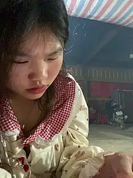 Snapshot of bumbaba chatting on 12.15.25 bumbaba online show from 12.15.25