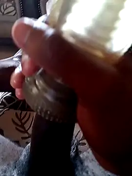 Snapshot of boujee_t chatting on 11.10.25 boujee t online show from 11.10.25