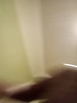 Snapshot of boujee_t chatting on 11.25.25 boujee t online show from 11.25.25