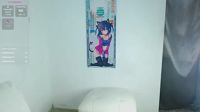 Snapshot of Dulce_kitty13 chatting on 12.14.25 Dulce kitty13 online show from 12.14.25