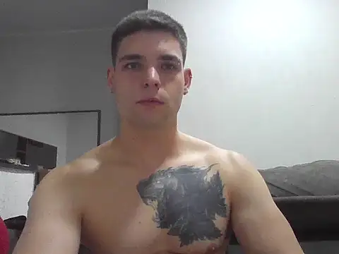 Snapshot of Zure-xxx chatting on 11.23.25 Zure-xxx online show from 11.23.25