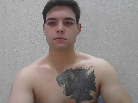 Snapshot of Zure-xxx chatting on 02.11.26 Zure-xxx online show from 02.11.26