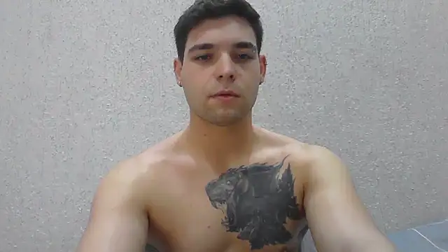Snapshot of Zure-xxx chatting on 06.05.26 Zure-xxx online show from 06.05.26