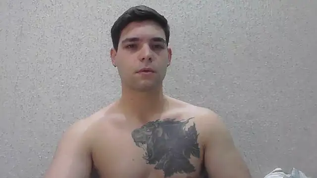Snapshot of Zure-xxx chatting on 06.14.26 Zure-xxx online show from 06.14.26