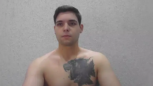 Snapshot of Zure-xxx chatting on 06.16.26 Zure-xxx online show from 06.16.26