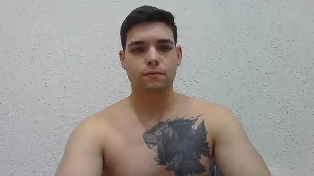 Snapshot of Zure-xxx chatting on 07.13.26 Zure-xxx online show from 07.13.26