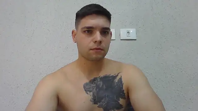 Snapshot of Zure-xxx chatting on 07.28.26 Zure-xxx online show from 07.28.26