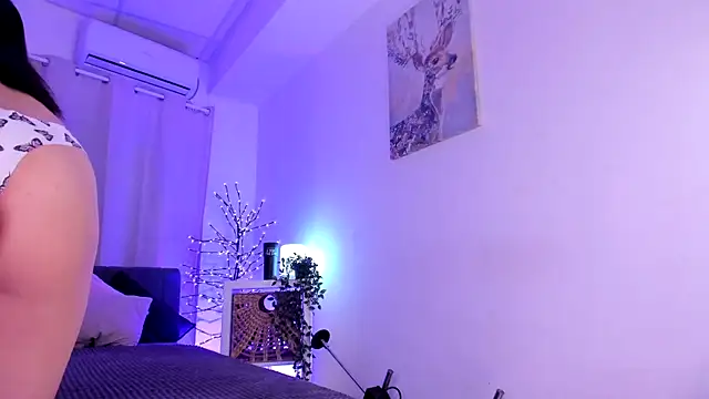 Divine Madeleine online show from 05.21.26