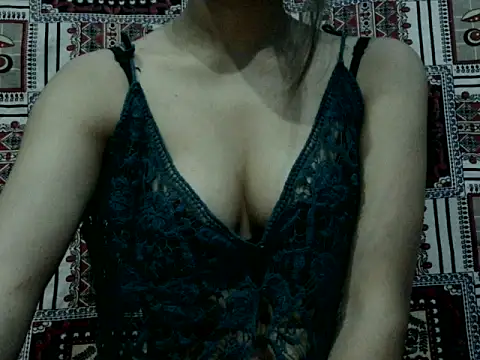 Snapshot of mystroux chatting on 10.16.25 mystroux online show from 10.16.25