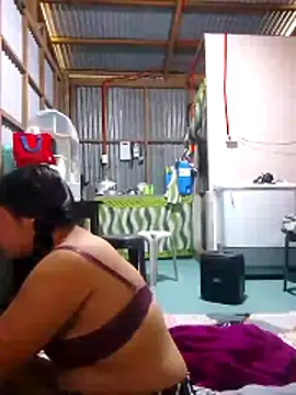 Snapshot of XxxHotCouples4u chatting on 11.05.25 XxxHotCouples4u online show from 11.05.25