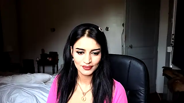 Snapshot of Lailawick chatting on 03.27.26 Lailawick online show from 03.27.26