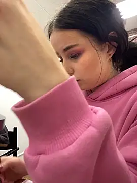 Snapshot of AliceLune chatting on 02.08.26 AliceLune online show from 02.08.26