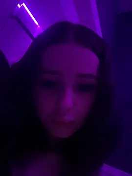 Snapshot of AliceLune chatting on 02.09.26 AliceLune online show from 02.09.26